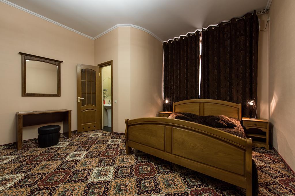 Premium Hotel Tsjernivsi Kamer foto