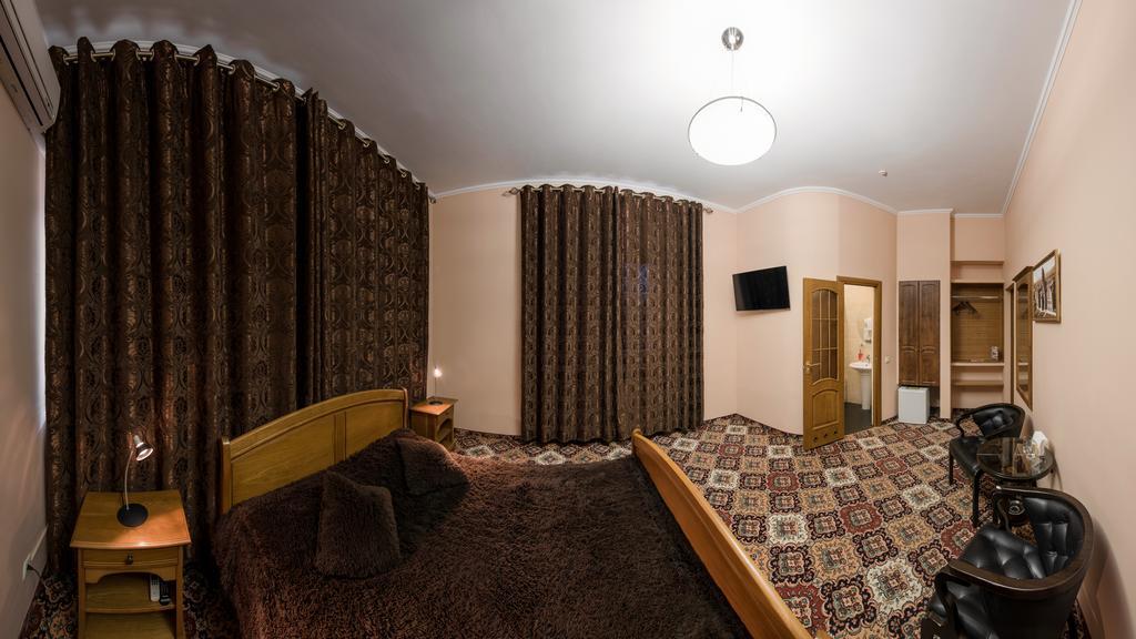 Premium Hotel Tsjernivsi Kamer foto