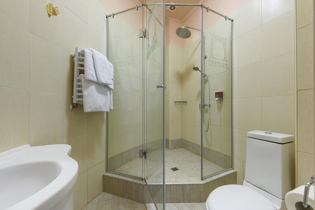 Premium Hotel Tsjernivsi Kamer foto